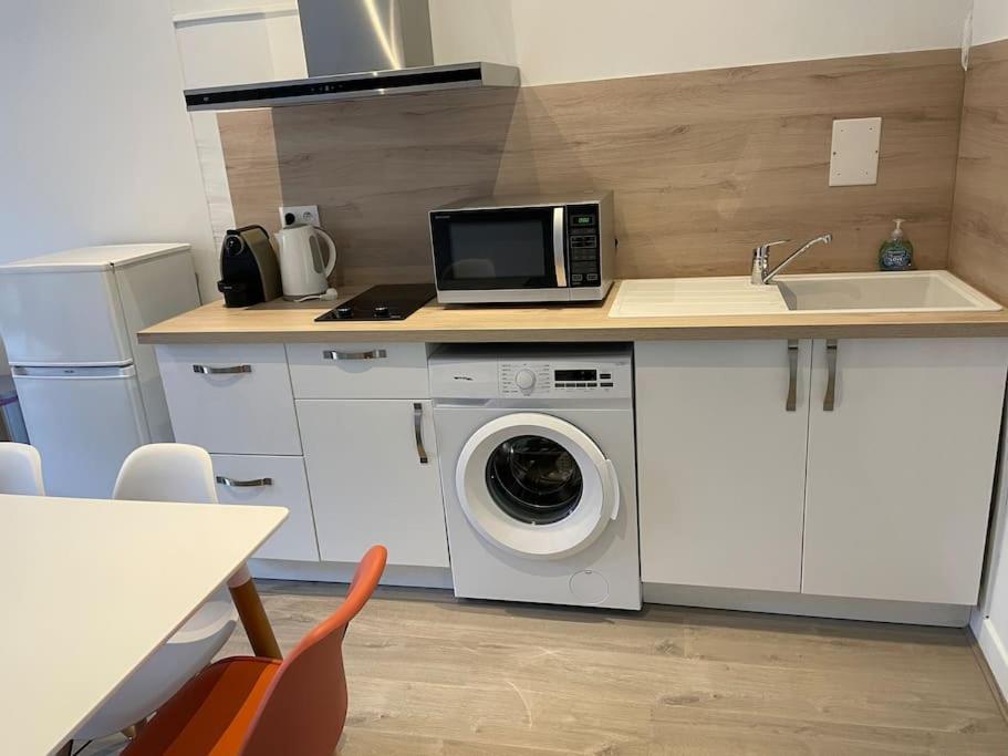 Apartamento Cosy T3 Proche Gare Et Polygone Béziers Exterior foto