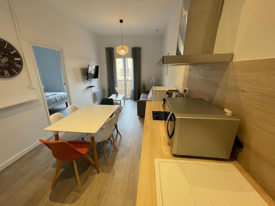 Apartamento Cosy T3 Proche Gare Et Polygone Béziers Exterior foto
