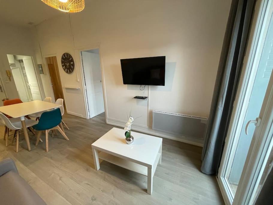 Apartamento Cosy T3 Proche Gare Et Polygone Béziers Exterior foto